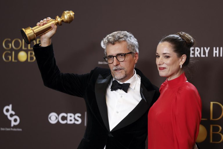 Vencedores do Globo de Ouro criticam Bolsonaro após premiação